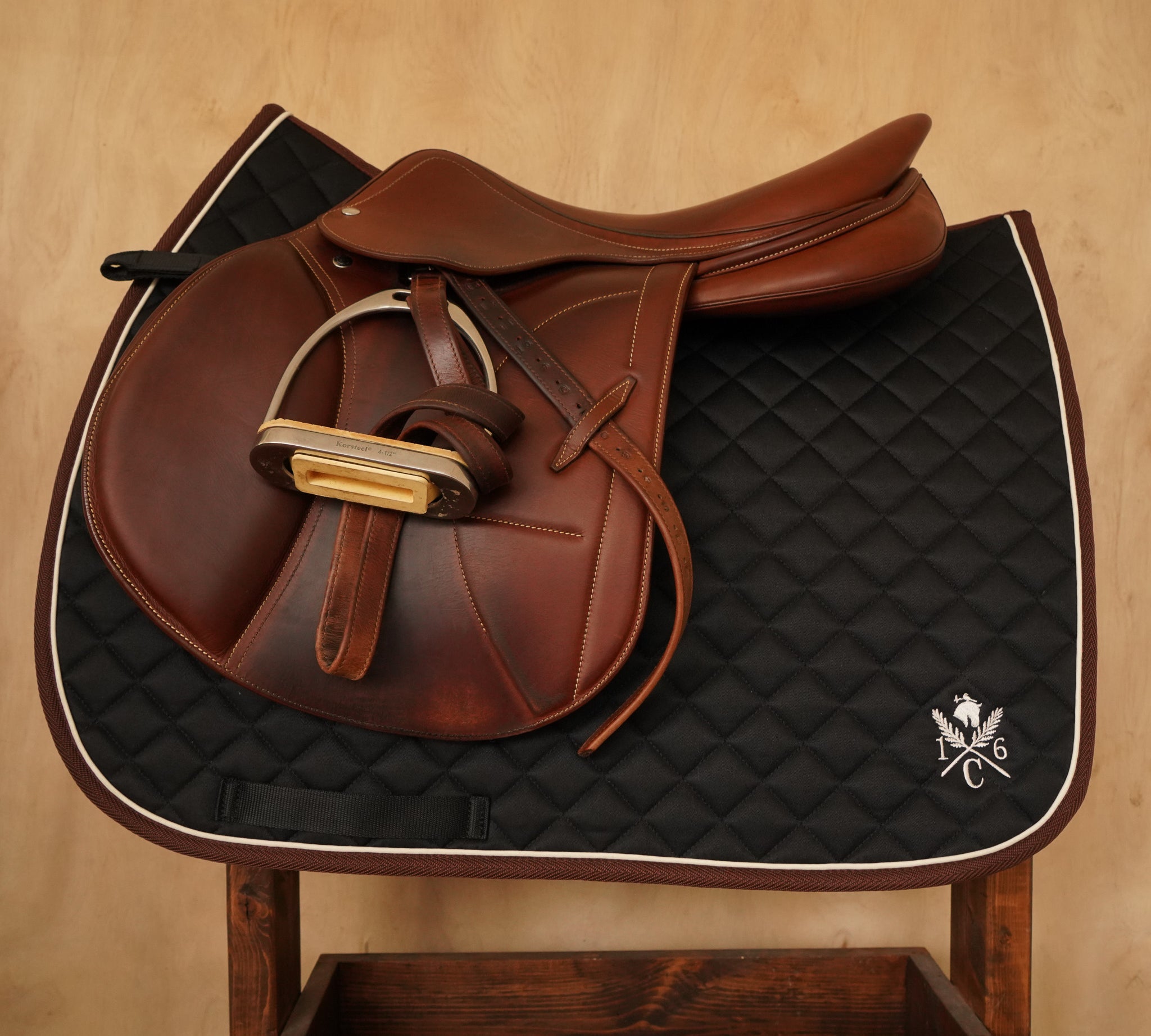 Daily Sport Jumper Saddle Pad - Black