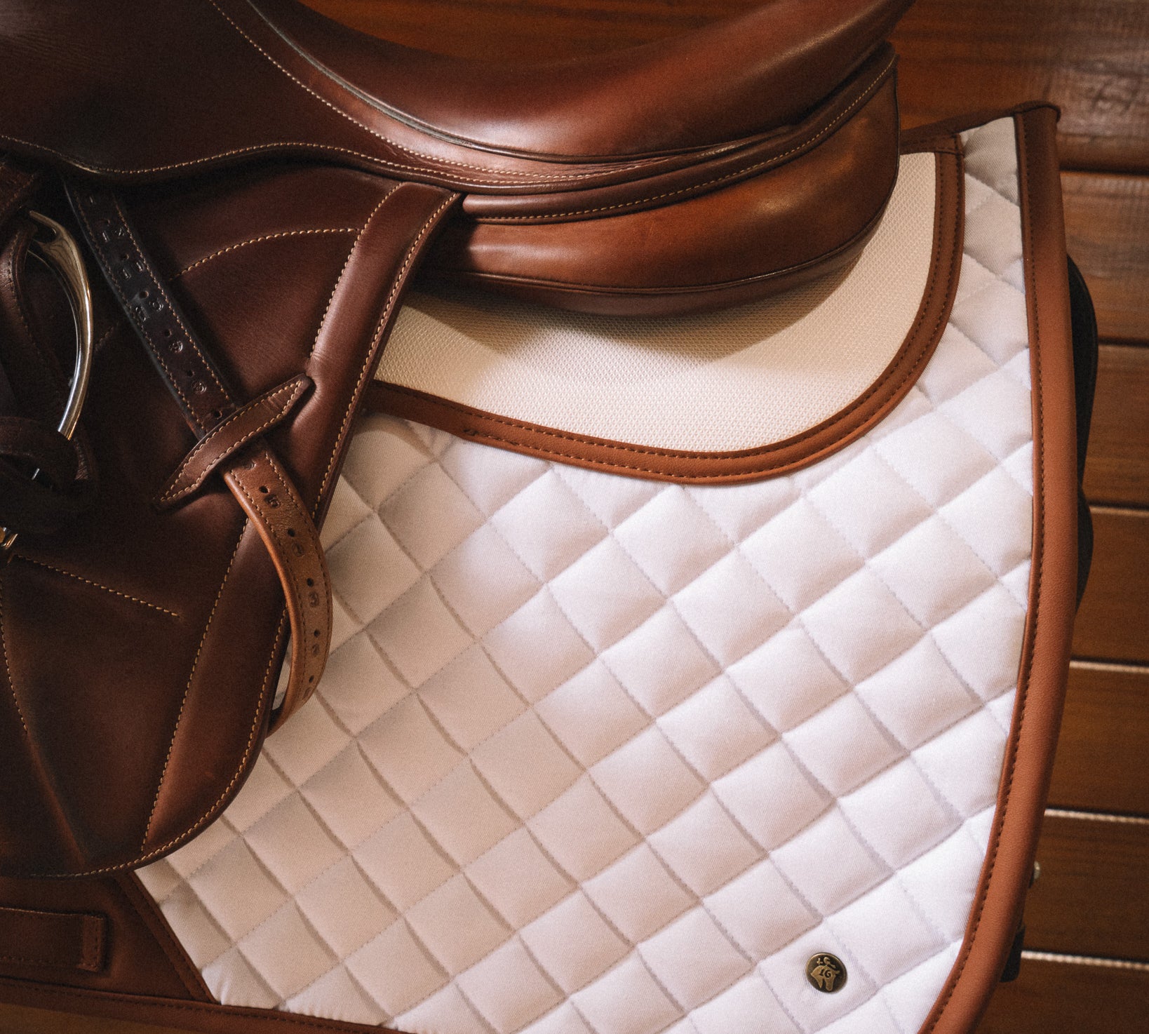 ThinLine X 16C Jumper Pad, White & Cognac